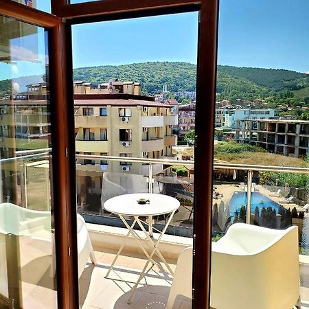 Obzor Tatyana Apartaments Bonjour Eksteriør bilde